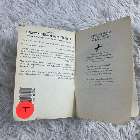 Sammy Keyes and the Hotel Thief - paperback, Wendelin Van Draanen, 0679892648 - Picture 3 of 6